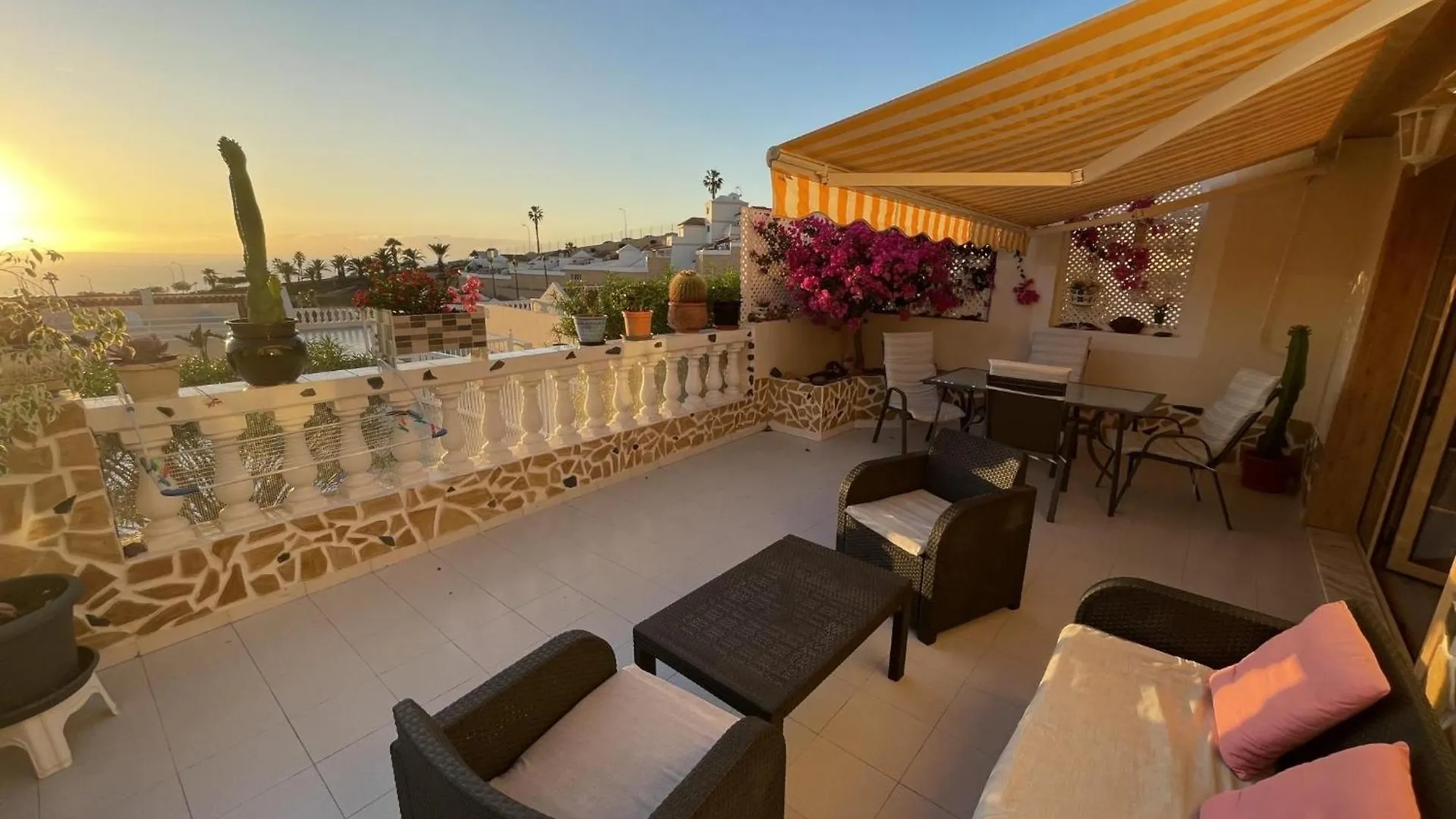 דירות אדחה 108 Parque Cristina, Ocean View, Heated Pool, Free Wi Fi ספרד