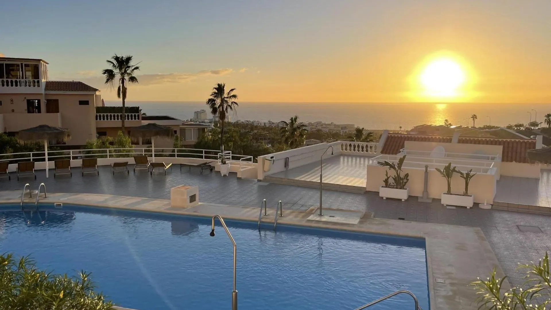 דירות אדחה 108 Parque Cristina, Ocean View, Heated Pool, Free Wi Fi