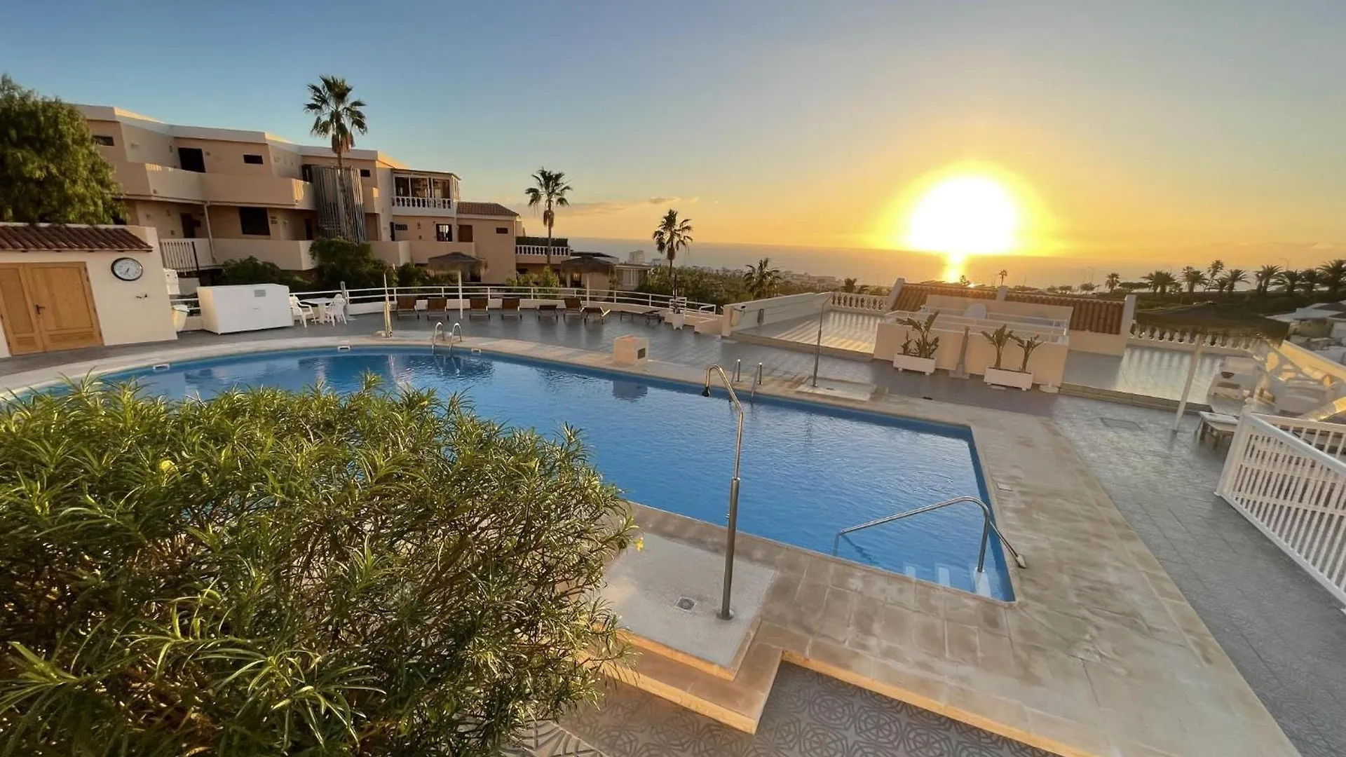 דירות אדחה 108 Parque Cristina, Ocean View, Heated Pool, Free Wi Fi 0*,