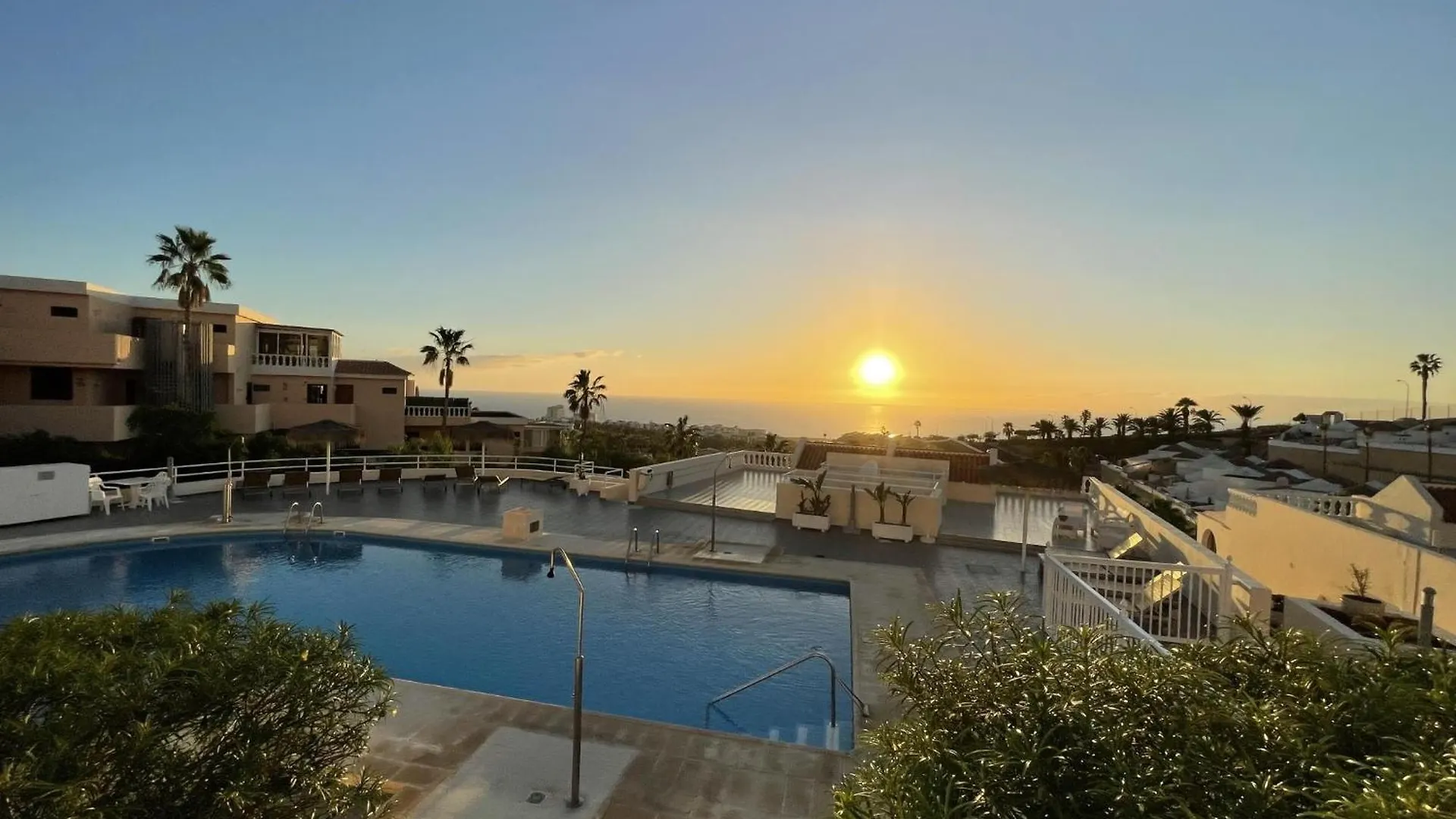 דירות אדחה 108 Parque Cristina, Ocean View, Heated Pool, Free Wi Fi