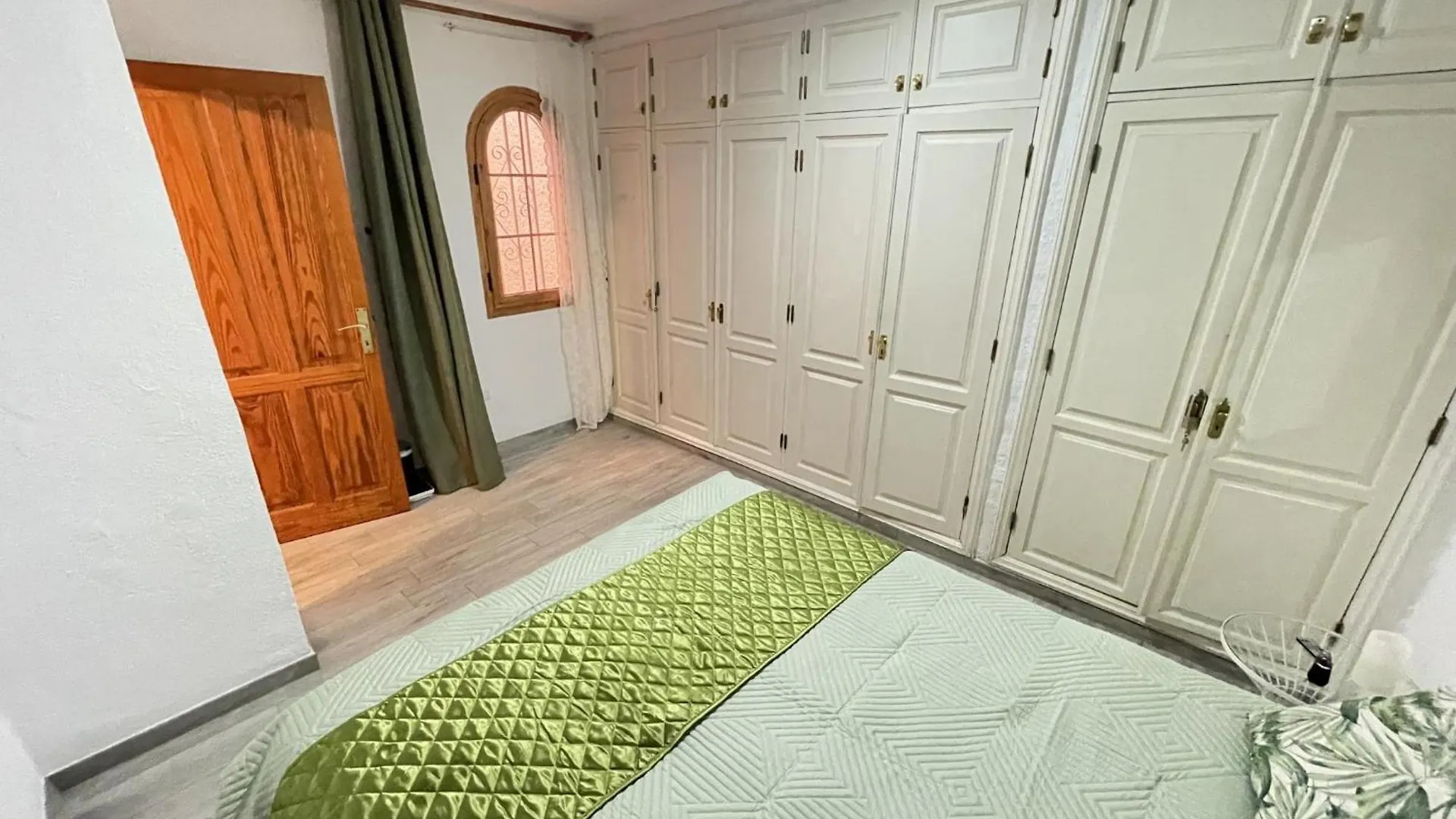דירות אדחה 108 Parque Cristina, Ocean View, Heated Pool, Free Wi Fi ספרד
